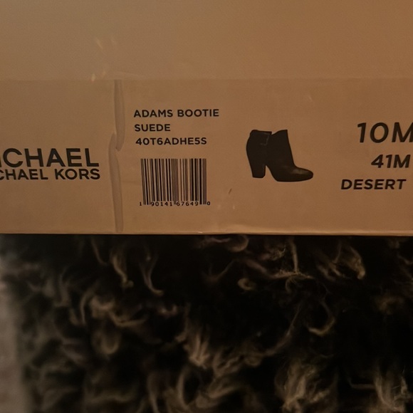 Light color Tan Michael Kors heels - Picture 3 of 6